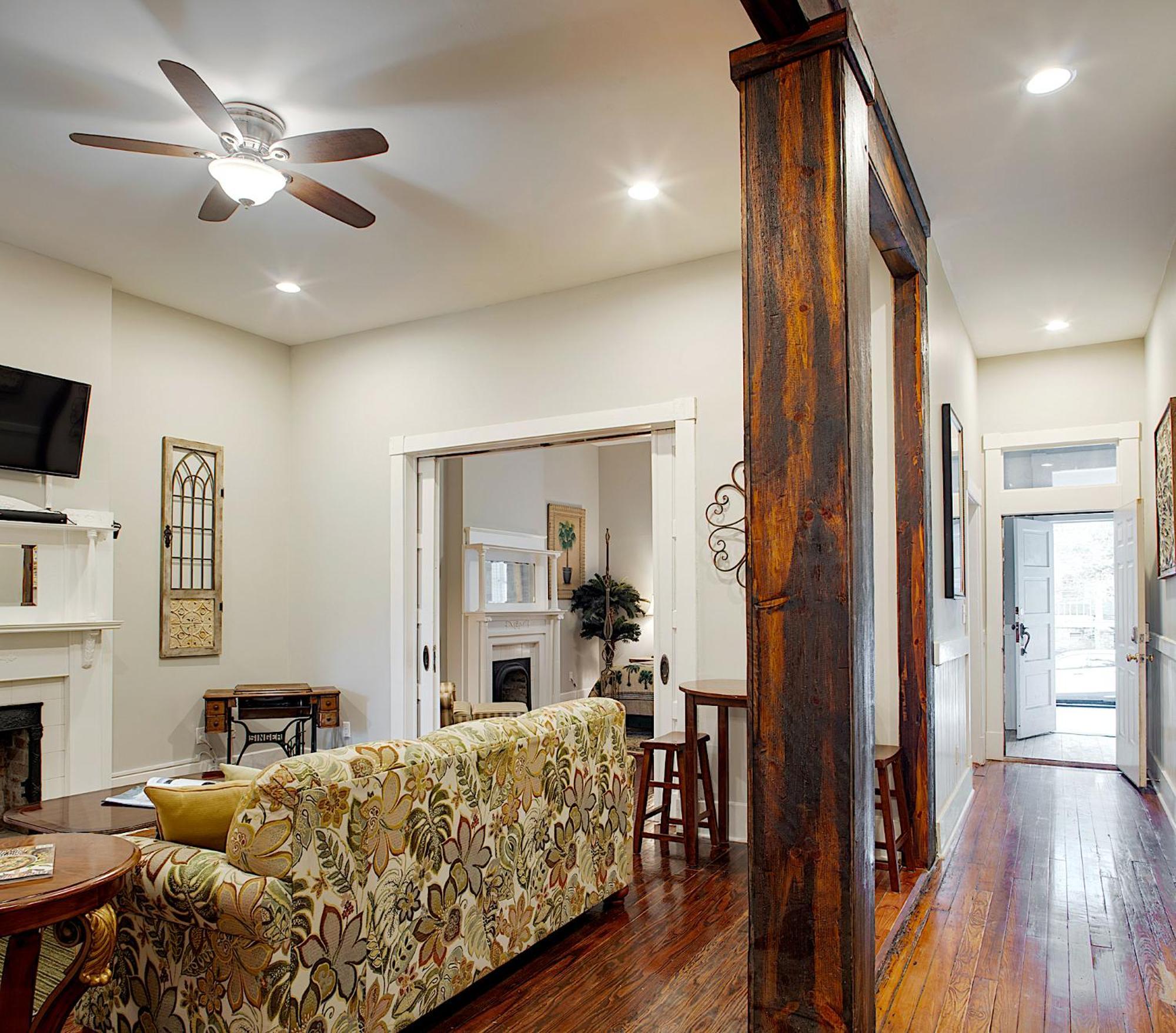 Newly Renovated Historic Savannah Townhome! Экстерьер фото