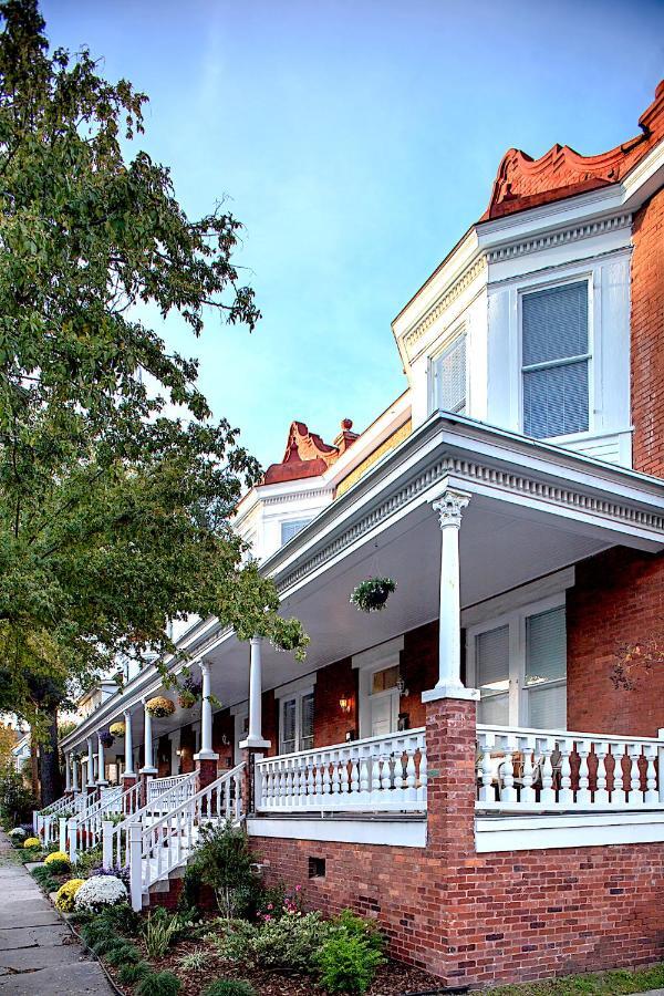 Newly Renovated Historic Savannah Townhome! Экстерьер фото